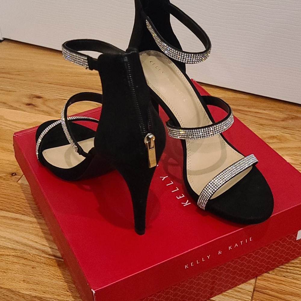 Brand New Kelly and Katie Sandald